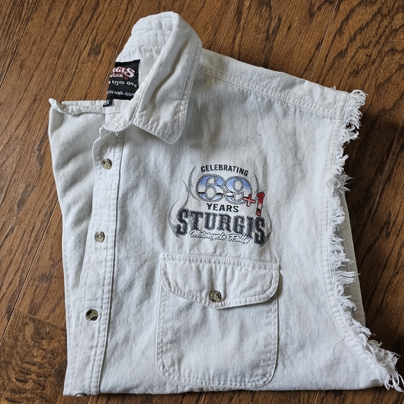 Sturgis Motorcycle Rally Shirt - Picture 2 of 3